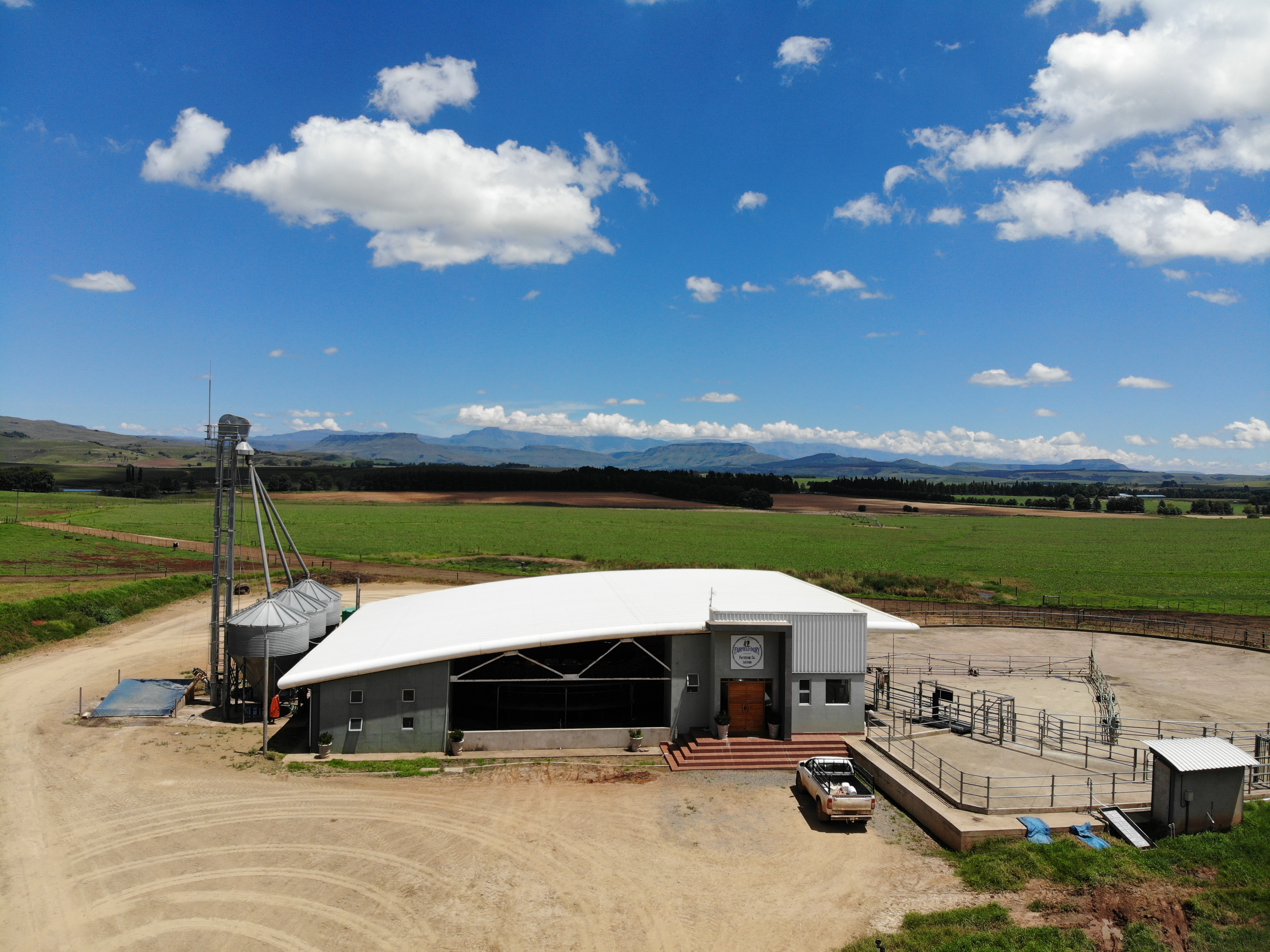 Dairy (594m²)